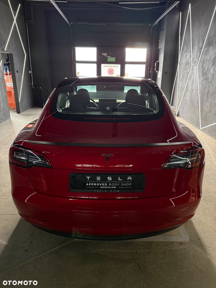 Tesla Model 3 - 6