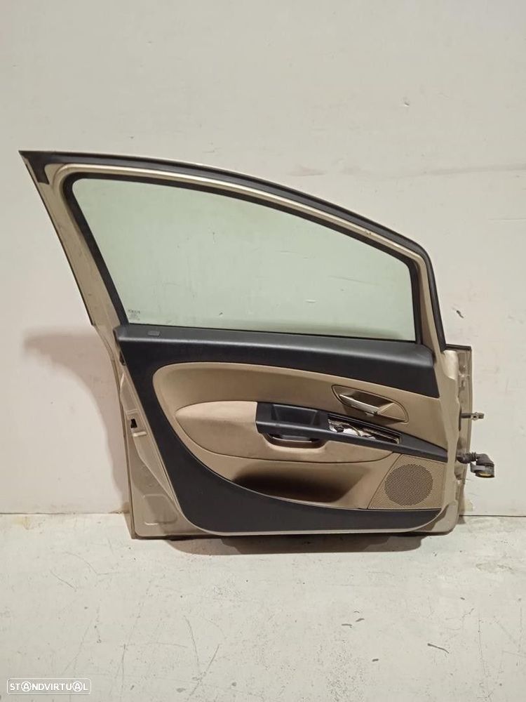 PORTA FRONTAL ESQUERDA FIAT LINEA 2008 - 2