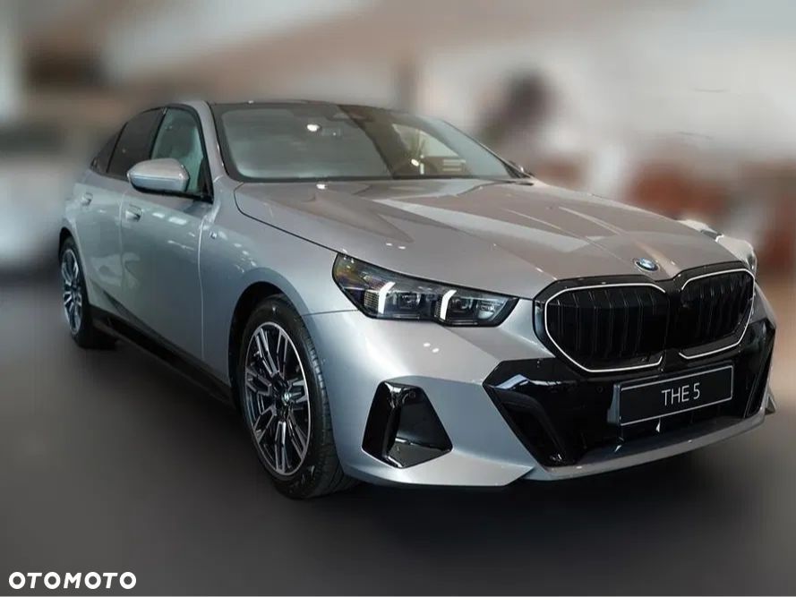 BMW Seria 5 520d xDrive mHEV M Sport - 3