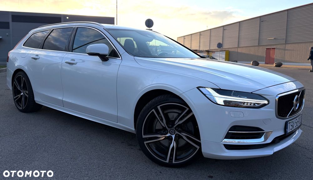 Volvo V90 T8 Twin Engine AWD Momentum - 9