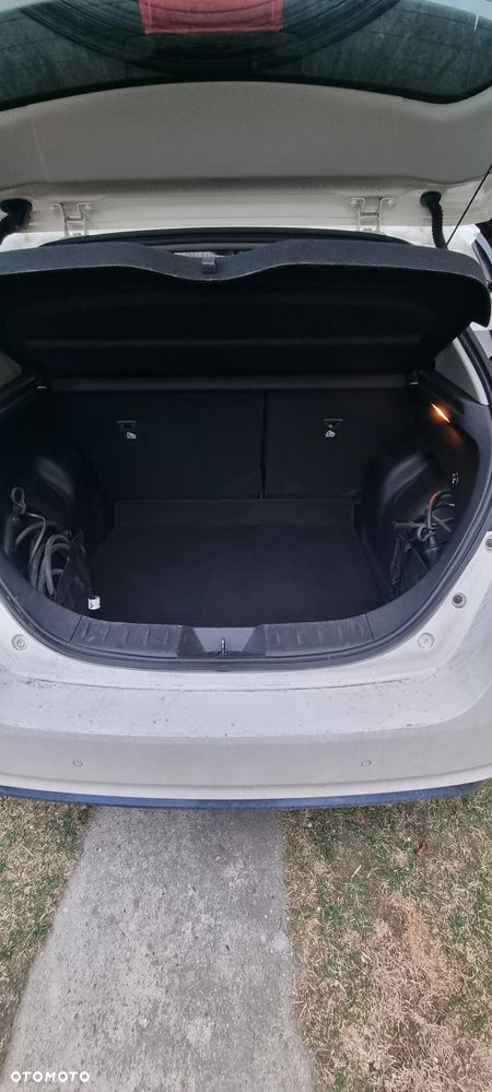 Nissan Leaf - 17