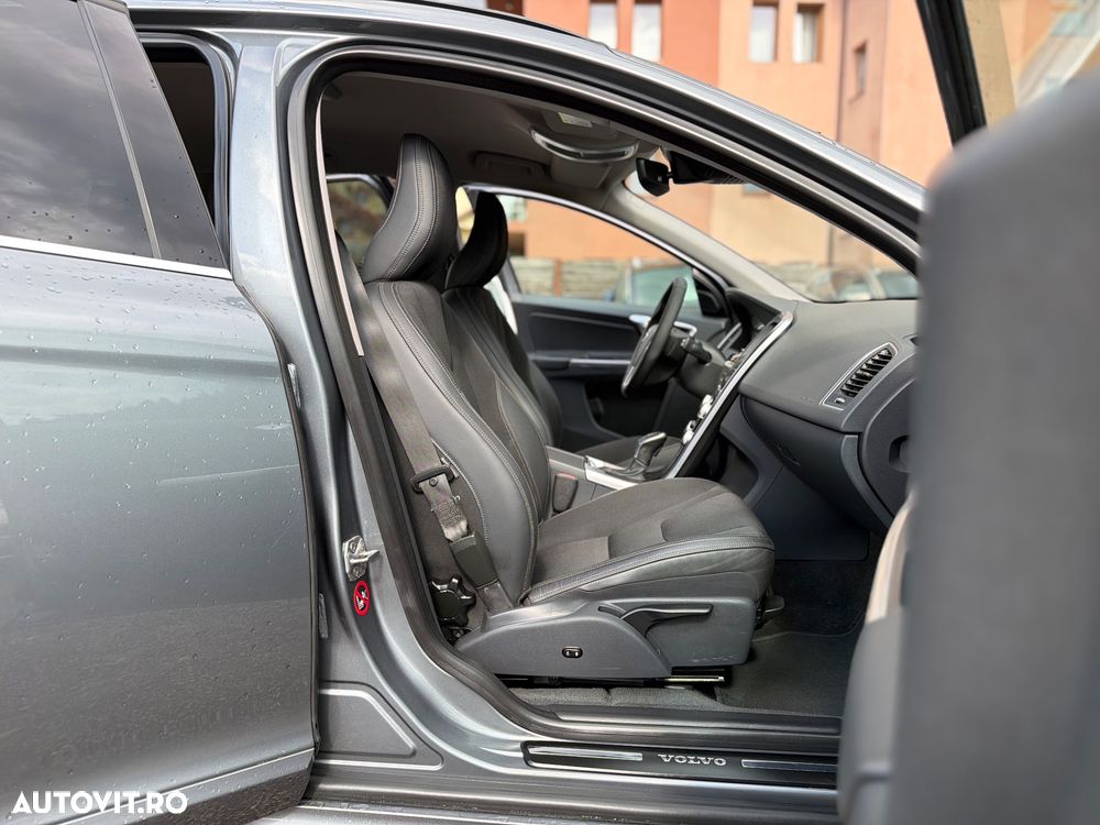 Volvo XC 60 D4 Geartronic Summum - 34