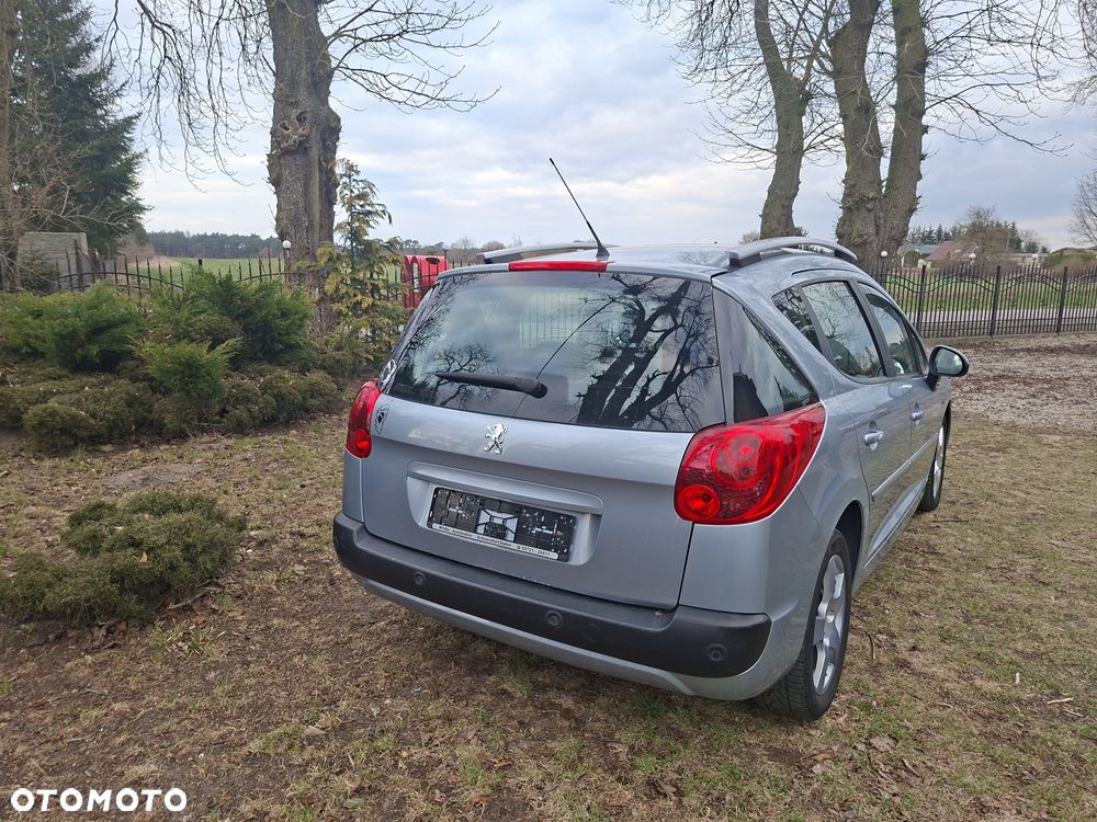 Peugeot 207 - 4