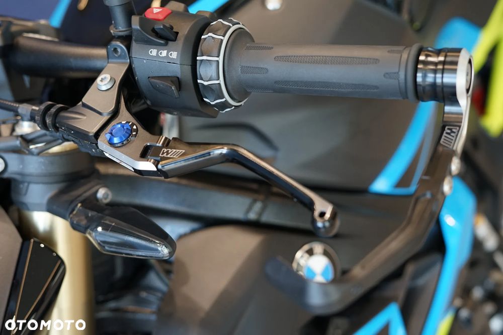 BMW S - 28