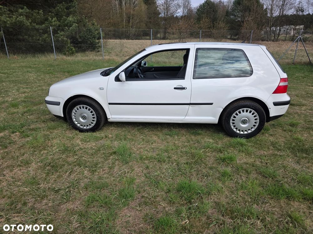 Volkswagen Golf 1.4 Sportline - 2