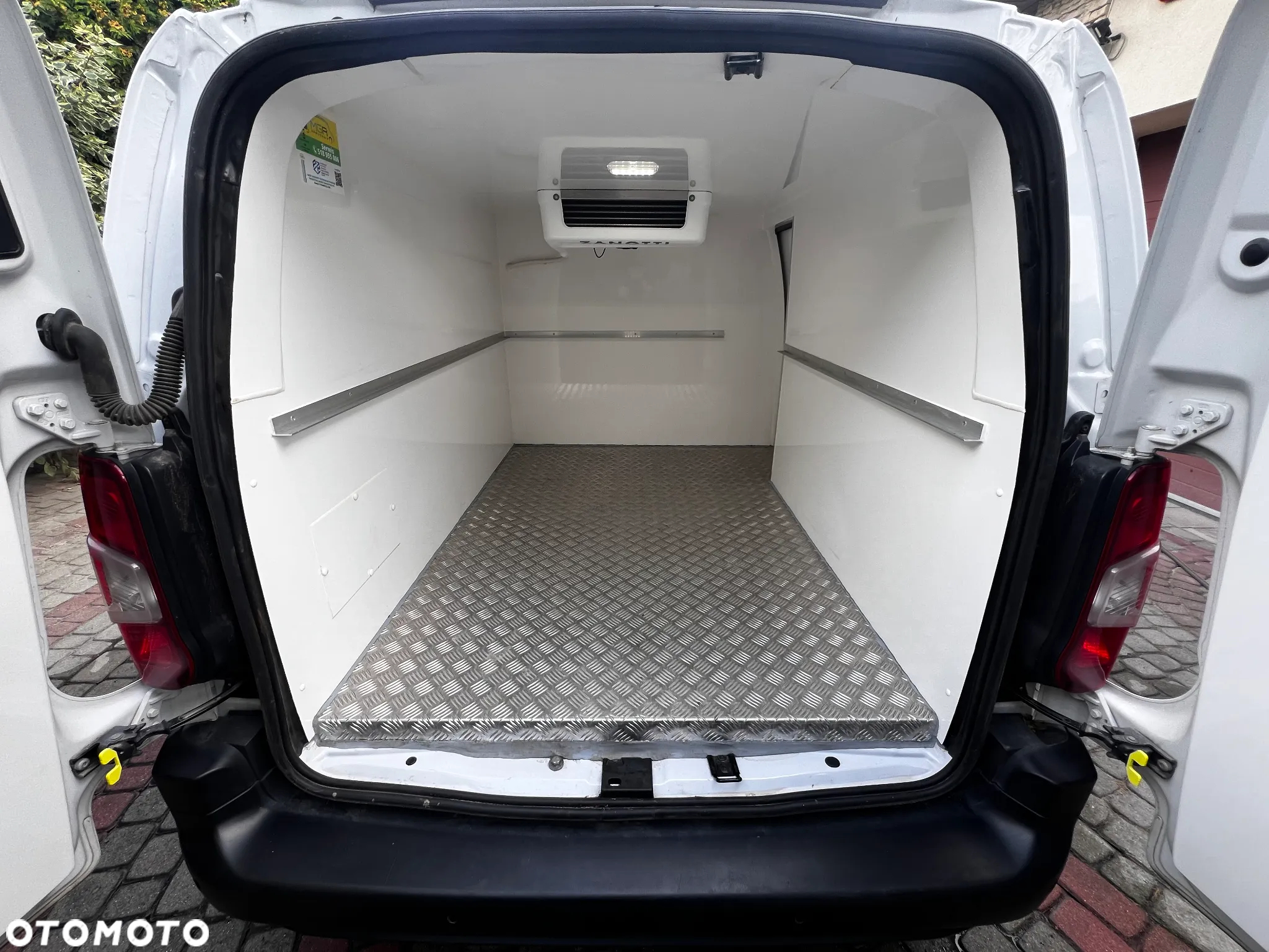 Toyota PROACE CITY LONG - 11
