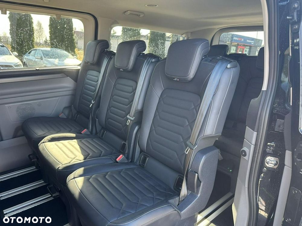 Ford Tourneo Custom - 17