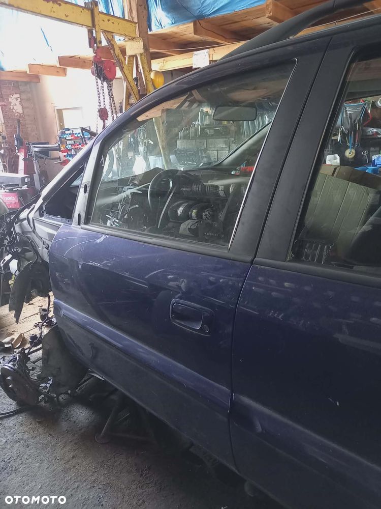 Części do Opel Zafira A 2.2dti diesel DRZWI PRZÓD lewy TYŁ LEWY Z21B - 1