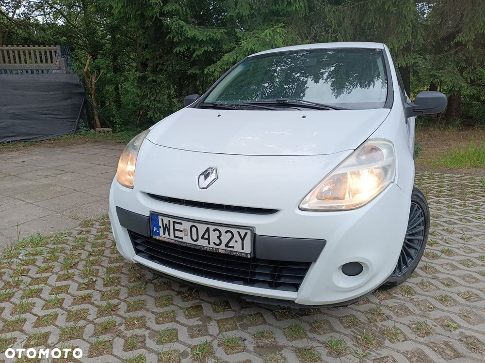 Renault CLIO - 1