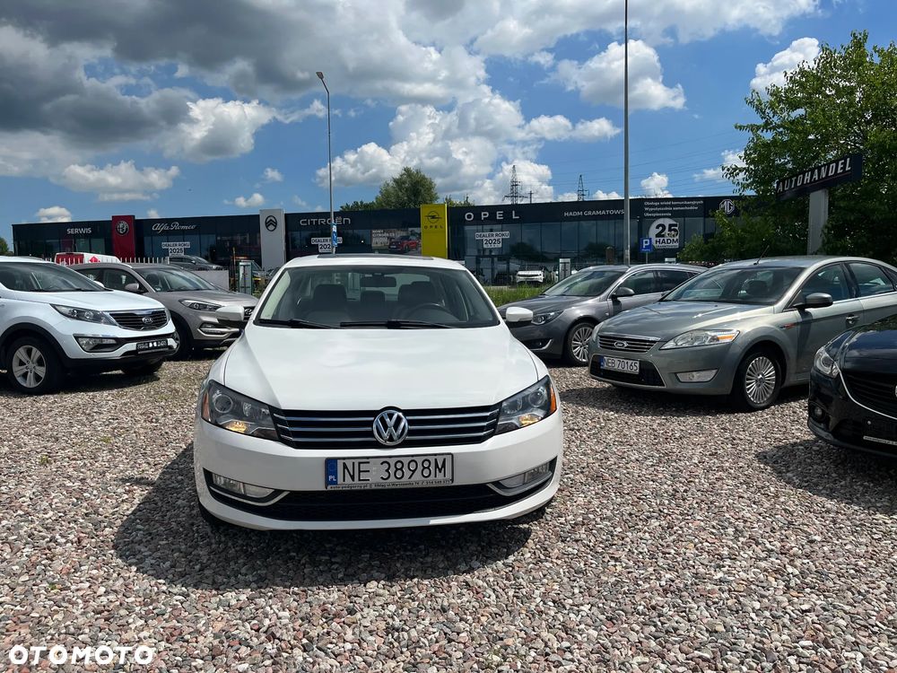 Volkswagen Passat - 13