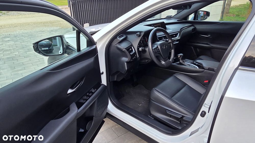 Lexus UX 250h GPF F Impression 2WD - 16