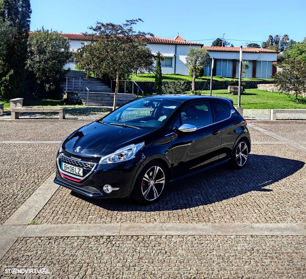 Peugeot 208 1.6 THP GTi - 1