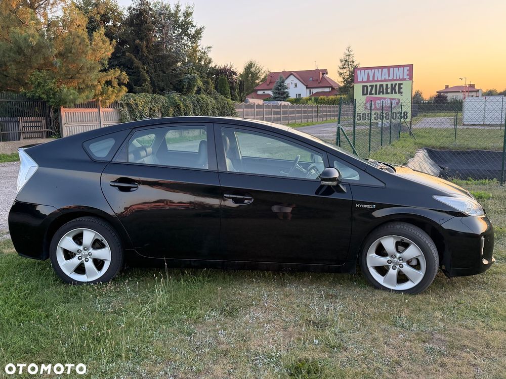 Toyota Prius 1.8 HSD Life - 4