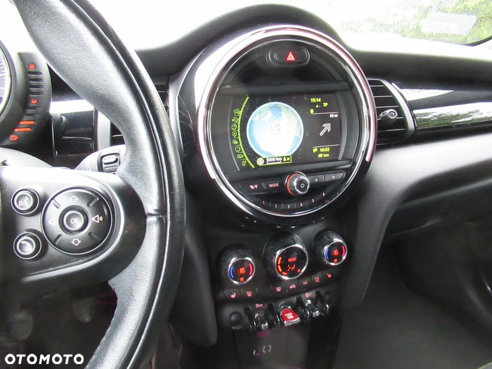 MINI Cooper Standard - 13