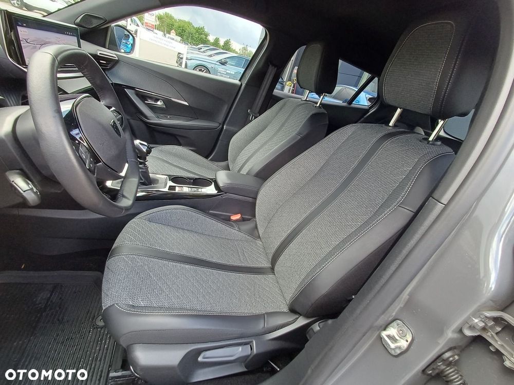 Peugeot 2008 PureTech 100 Allure S&S BVM6 - 12