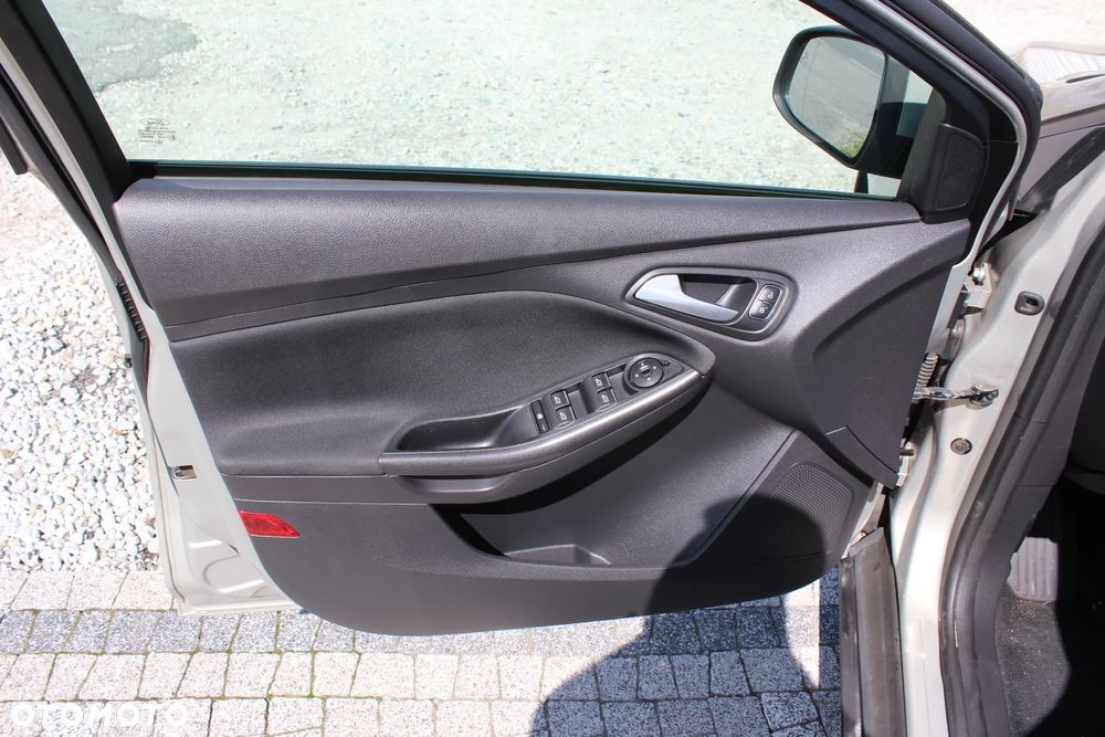 Ford Focus 1.6 TDCi ECOnetic 88g Start-Stopp-System Titanium - 15