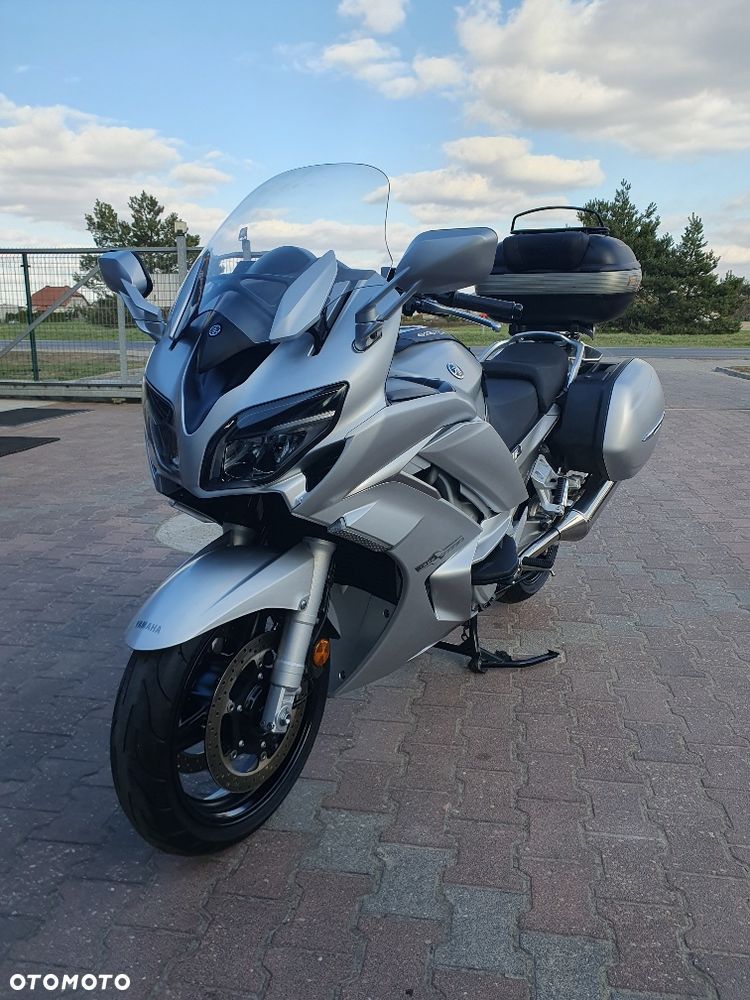Yamaha FJR - 3
