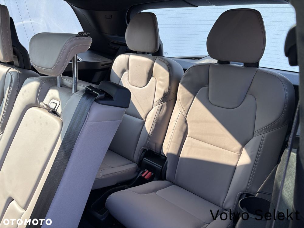 Volvo XC 90 - 25