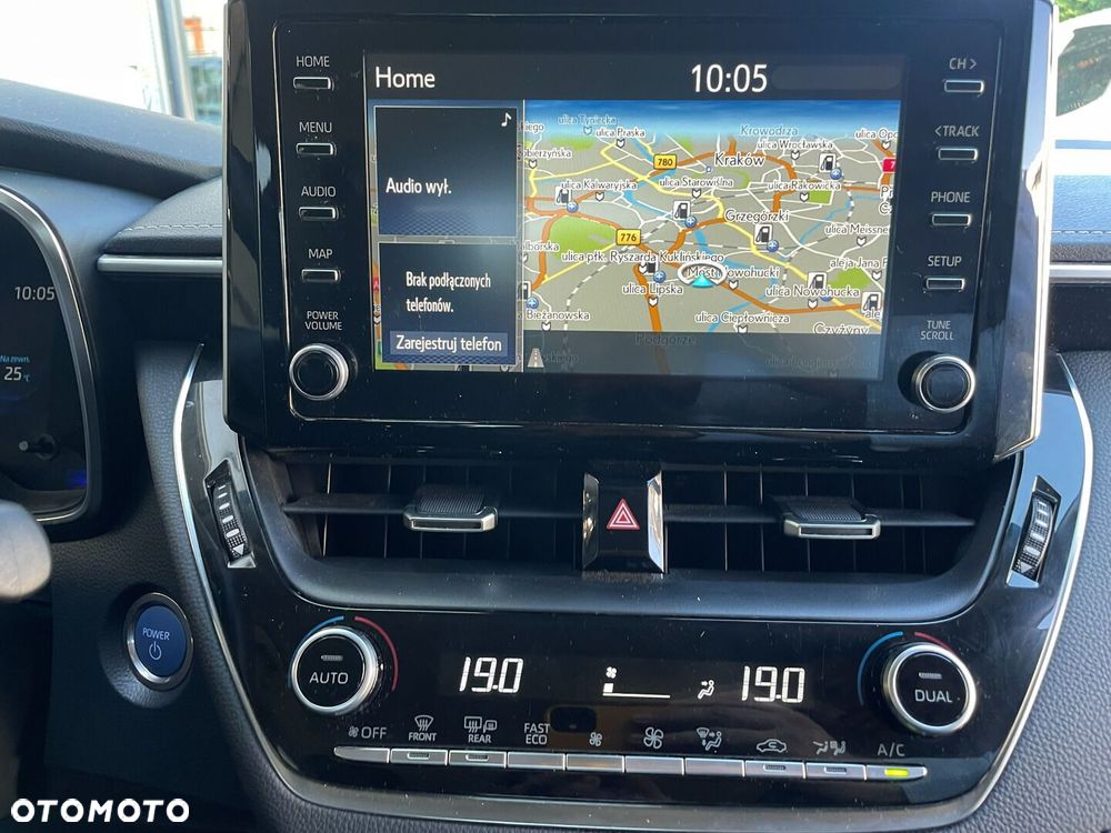 Toyota Corolla 1.8 Hybrid Executive - 12