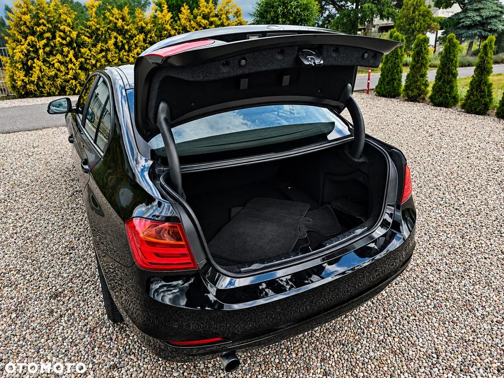 BMW Seria 3 320d Efficient Dynamics - 9