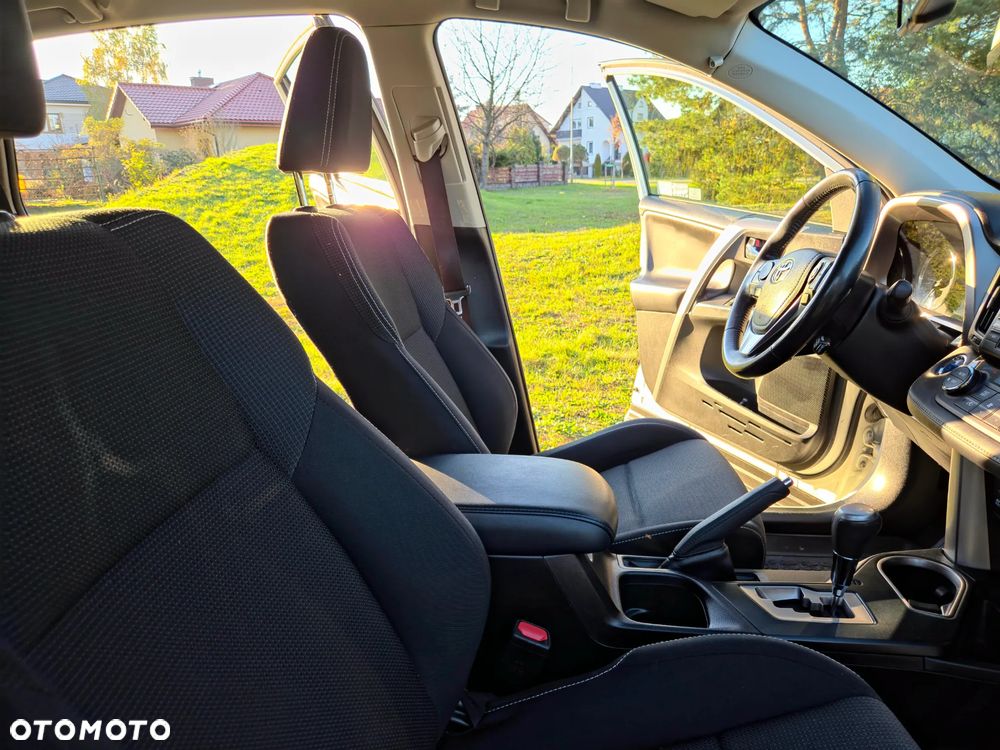 Toyota RAV4 Hybrid Style 4x4 - 19