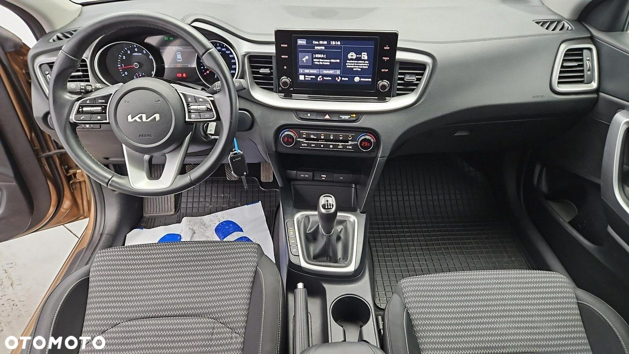 Kia Ceed 1.5 T-GDI M - 13