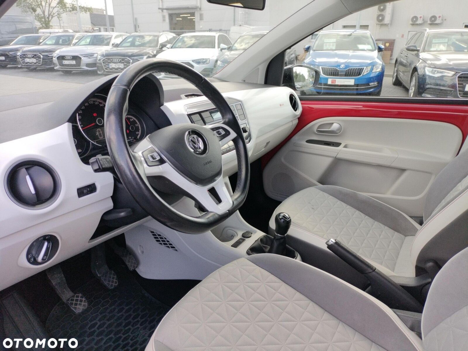 Volkswagen up! - 9