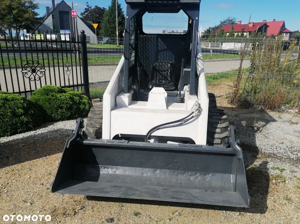 Bobcat 843 - 6
