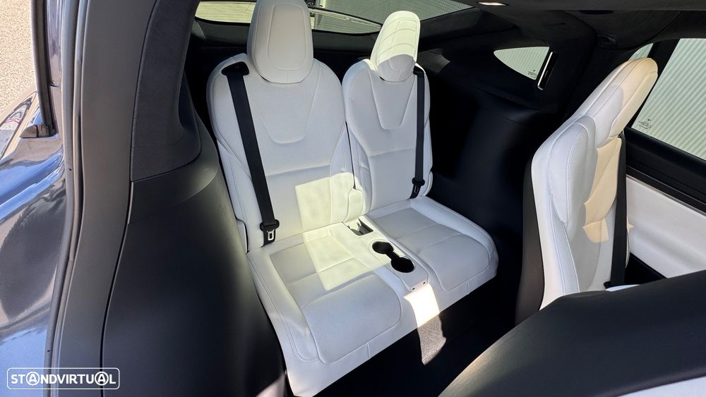 Tesla Model X Plaid AWD - 9