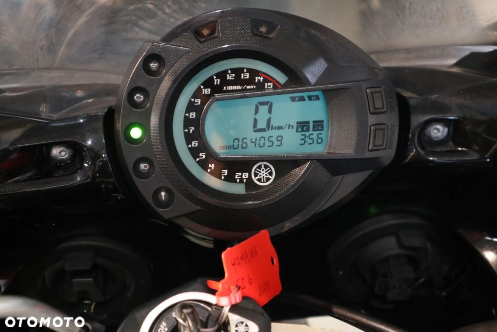 Yamaha FZ6 - 12