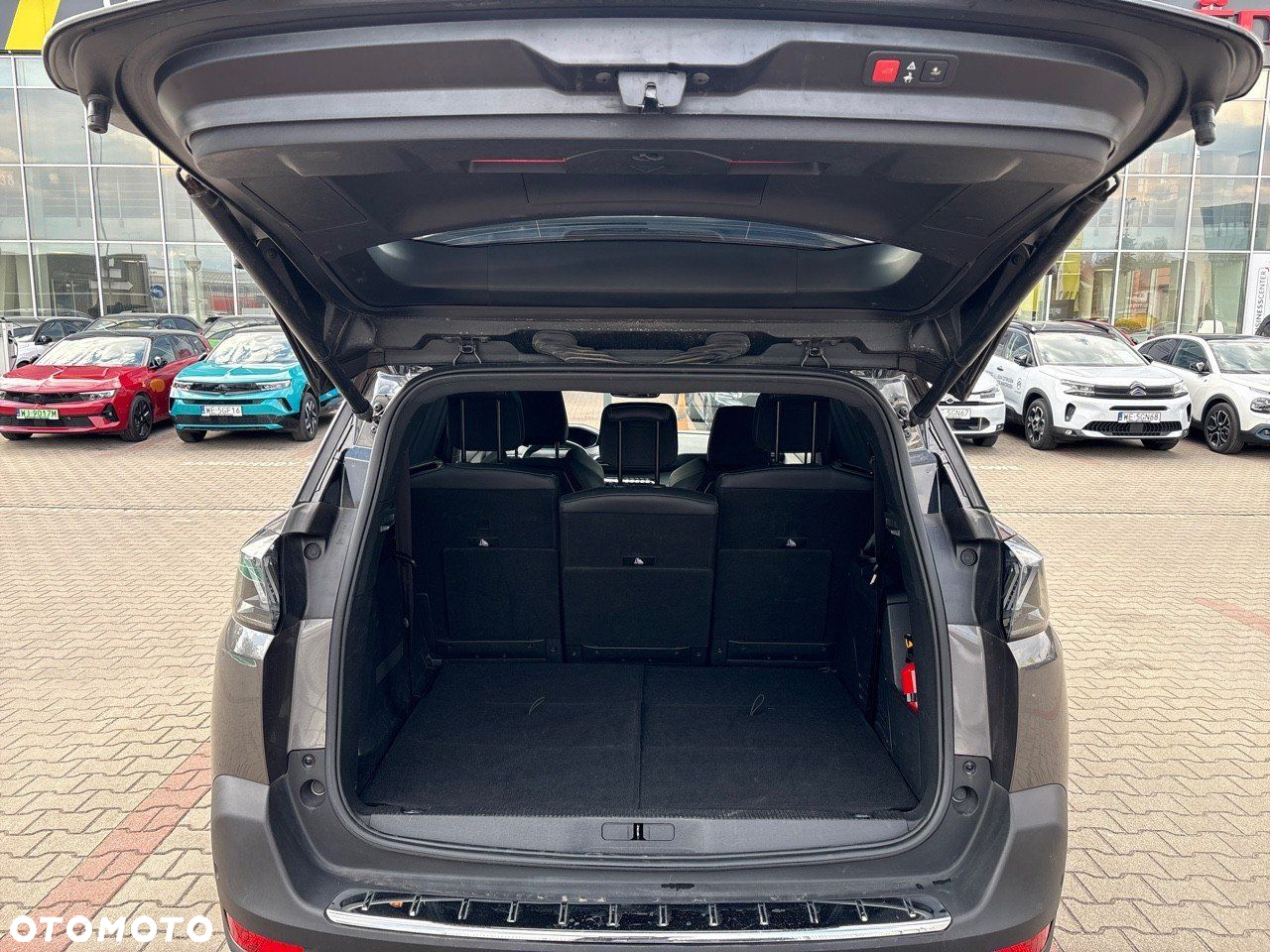 Peugeot 5008 1.5 BlueHDi Allure S&S EAT8 - 6