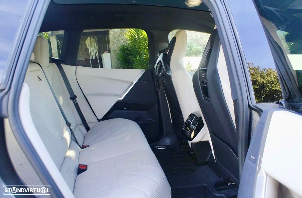 BMW iX xDrive 50 Pack Desportivo - 22