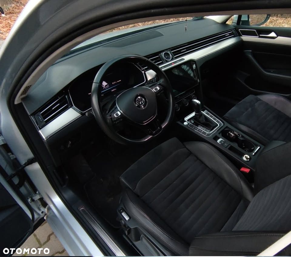 Volkswagen Passat 2.0 TDI SCR DSG Highline - 6