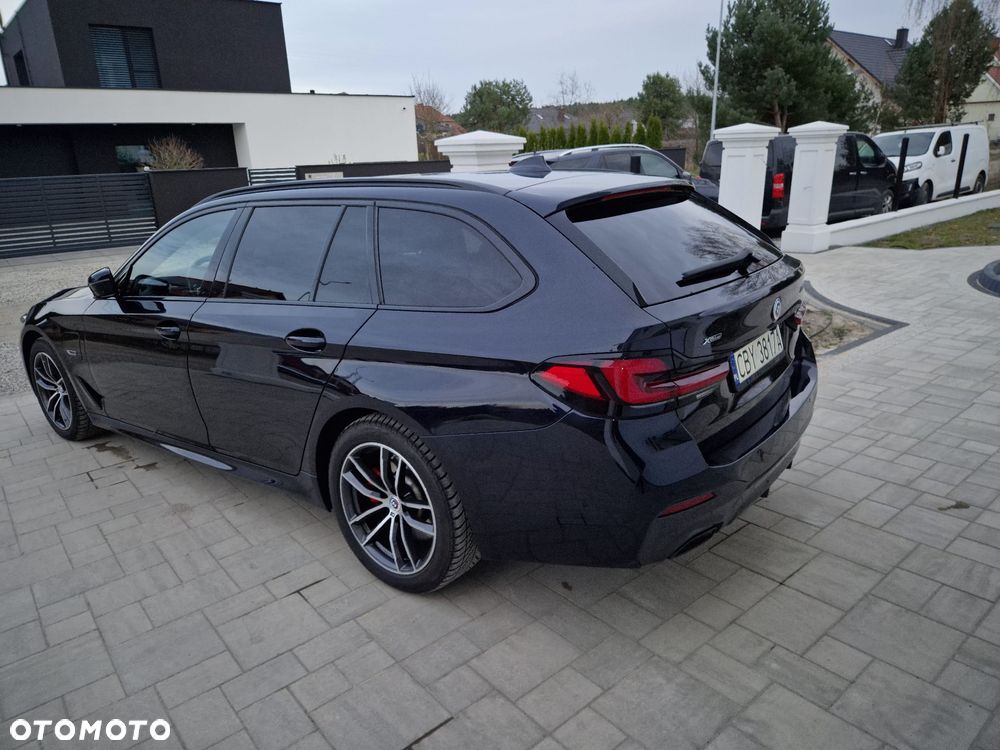 BMW Seria 5 530e xDrive - 29