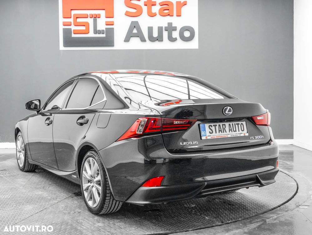 Lexus Seria IS 300h Aut. Executive - 4