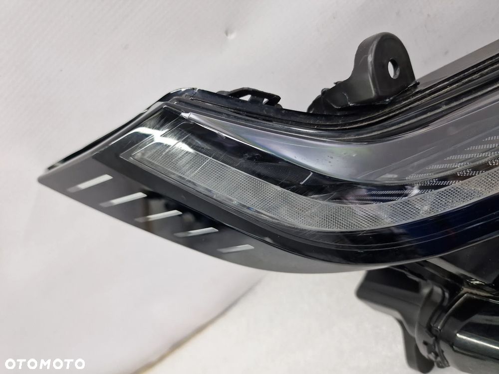 RENAULT MEGANE IV 4 E-TECH E TECH 21- PRAWY HALOGEN / LED / DRL , NR 266009007R / 266009083R , NR AUKCJI LA421 - 4