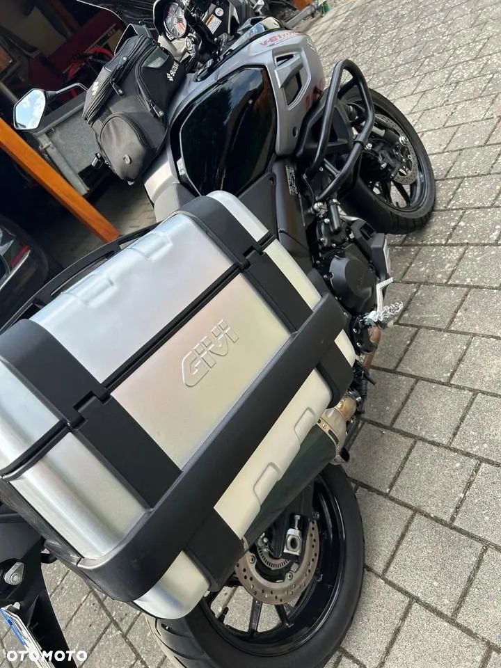 Suzuki V-STROM - 4