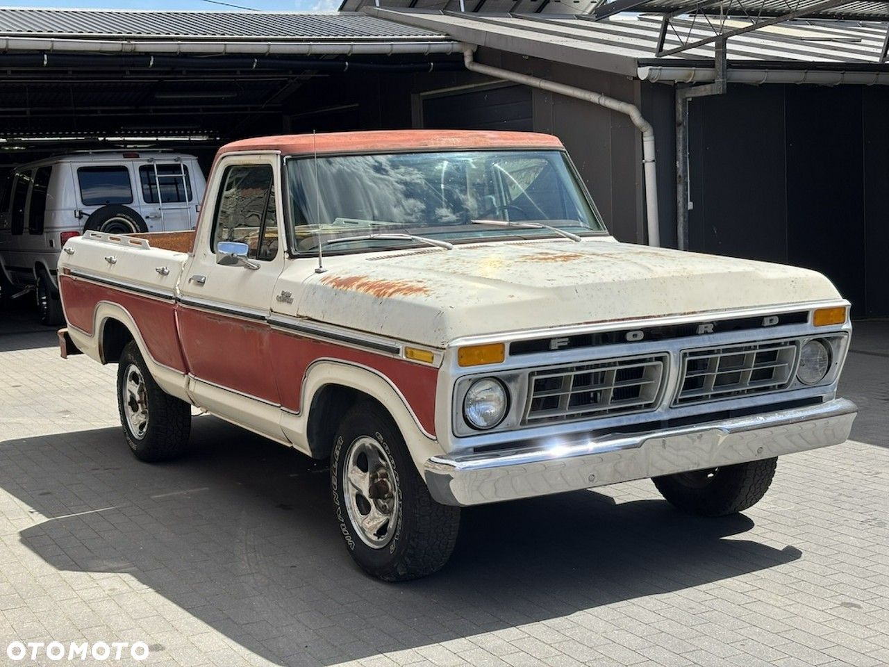 Ford Inny - 1