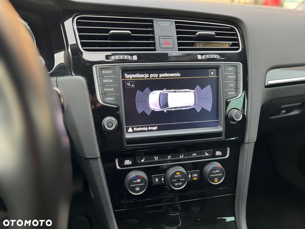 Volkswagen Golf 2.0 BlueTDI Highline - 20