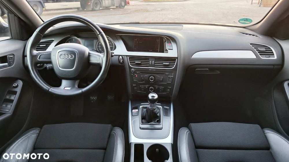 Audi A4 Avant 2.0 TDI DPF S line Sportpaket (plus) - 24