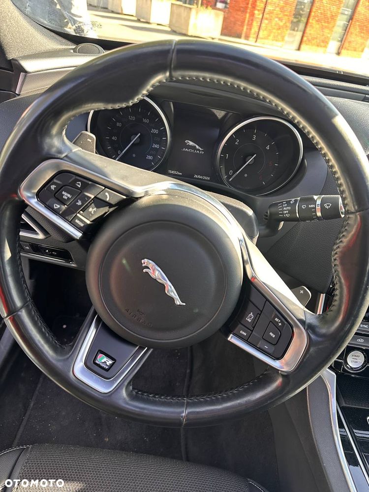 Jaguar XE 20d R-Sport - 3