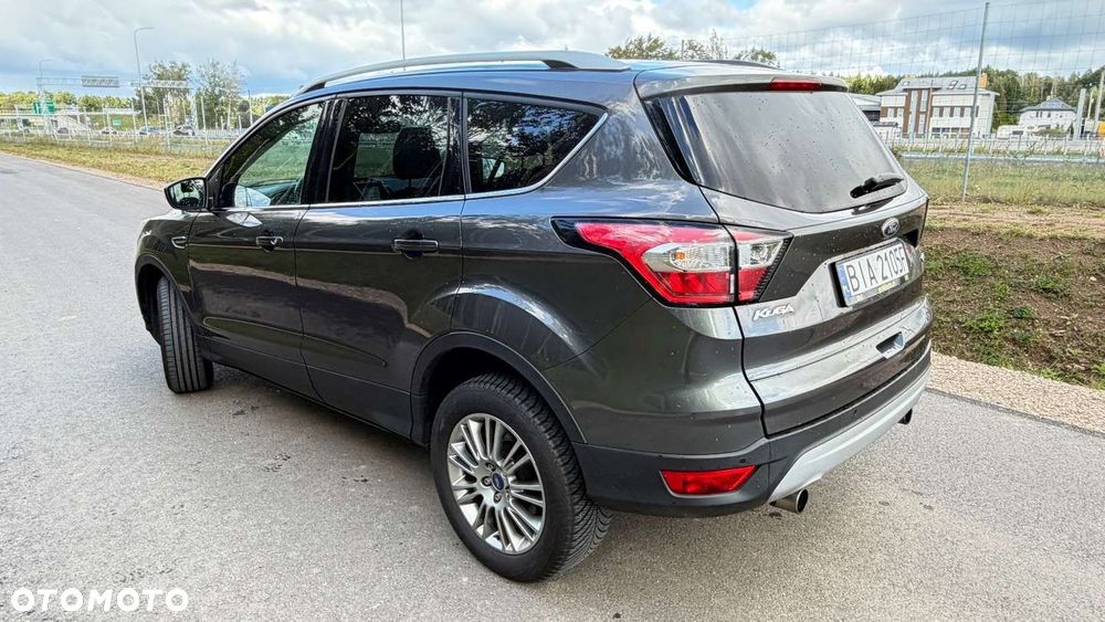 Ford Kuga - 24