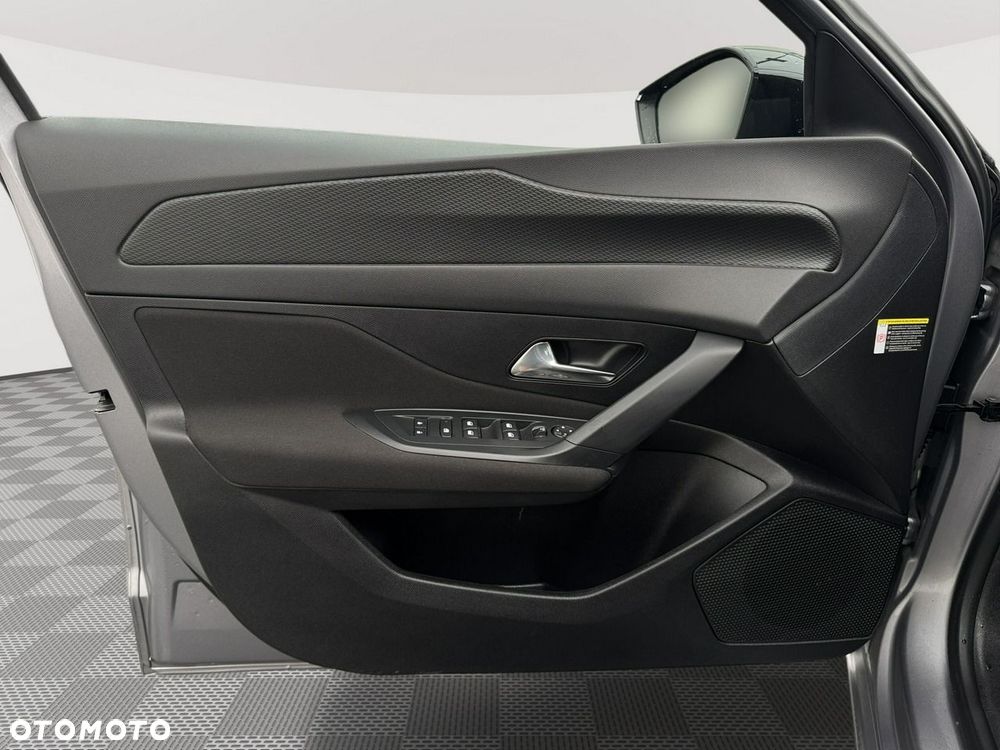 Peugeot 308 1.2 PureTech Active Pack S&S EAT8 - 11
