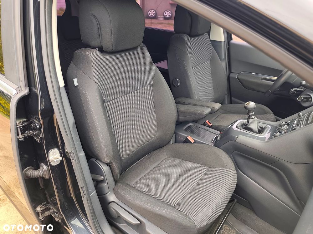 Peugeot 5008 - 21