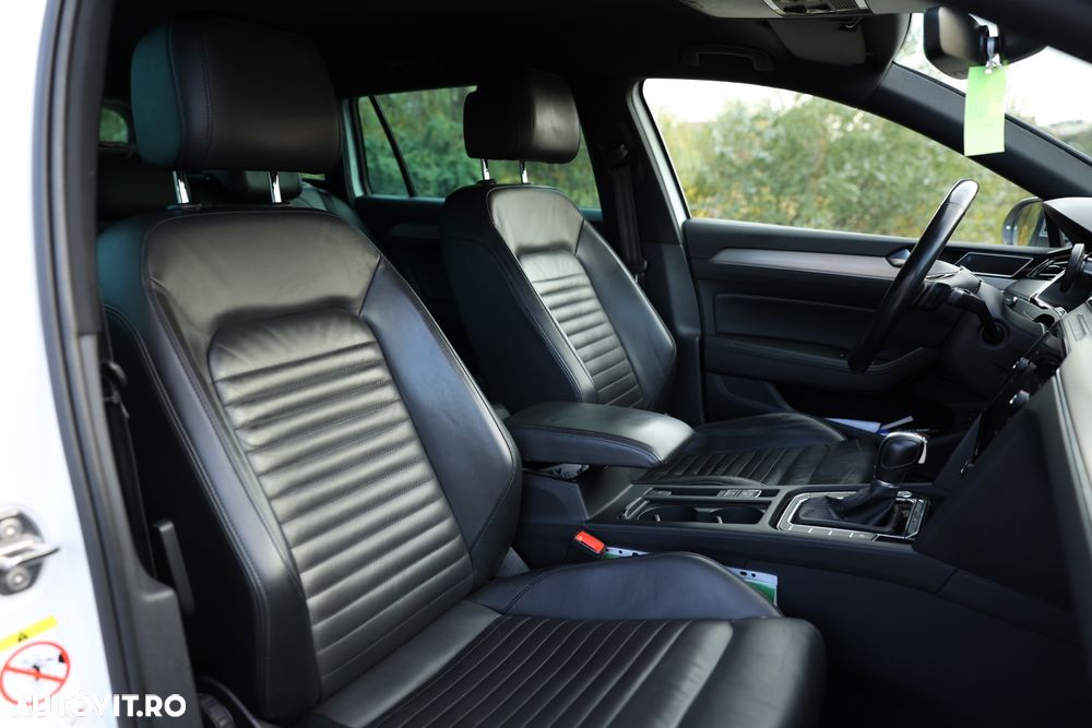 Volkswagen Passat - 33