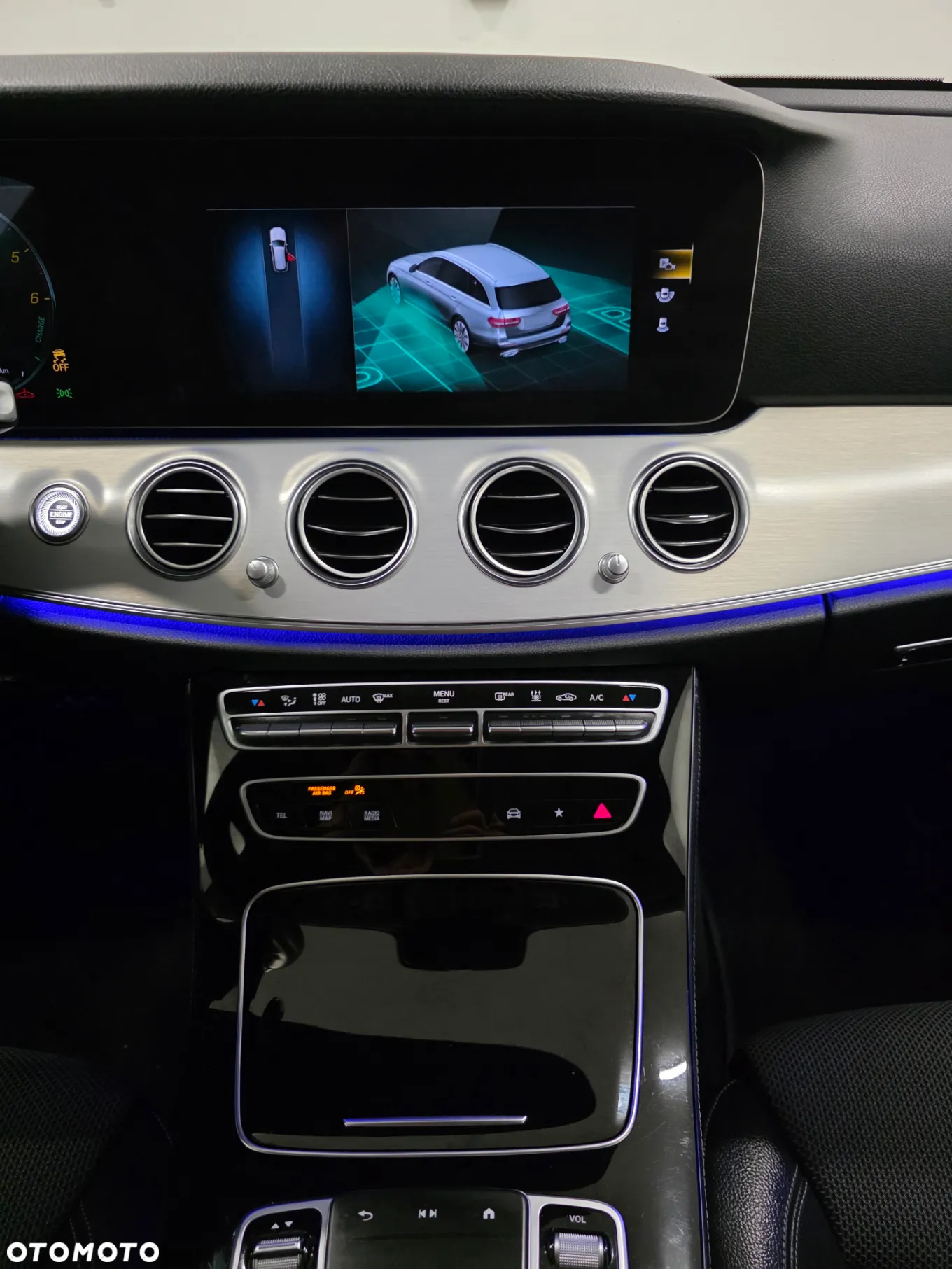 Mercedes-Benz Klasa E 220 d 4Matic 9G-TRONIC AMG Line - 17