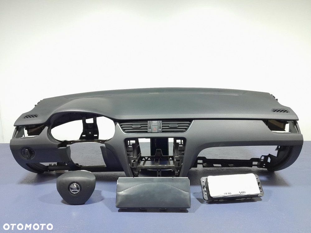 SKODA OCTAVIA III LIFT DESKA KONSOLA AIRBAG PASY EUROPA - 1