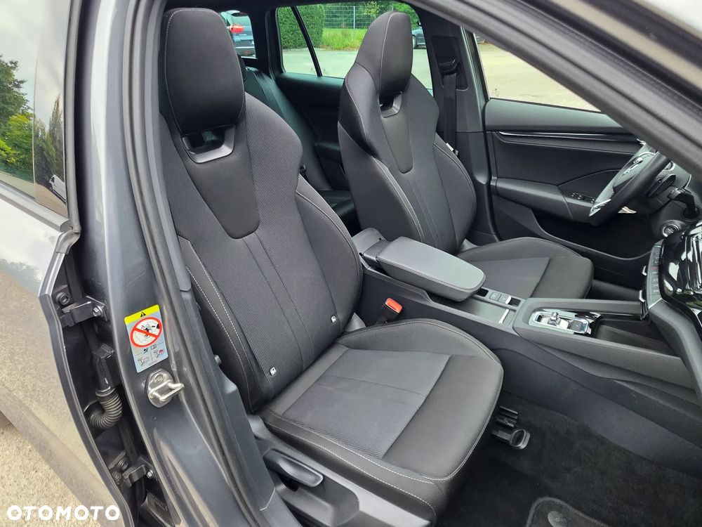 Skoda Octavia 2.0 TDI DSG Sportline - 18