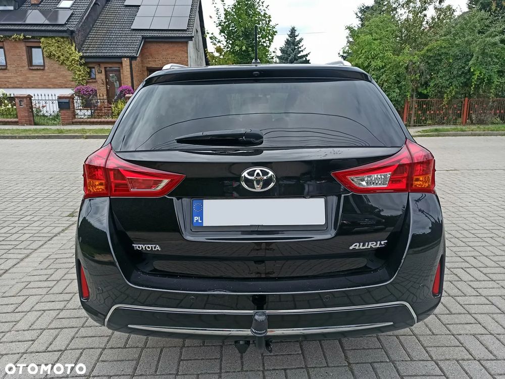 Toyota Auris 2.0 D-4D Touring Sports Executive - 6