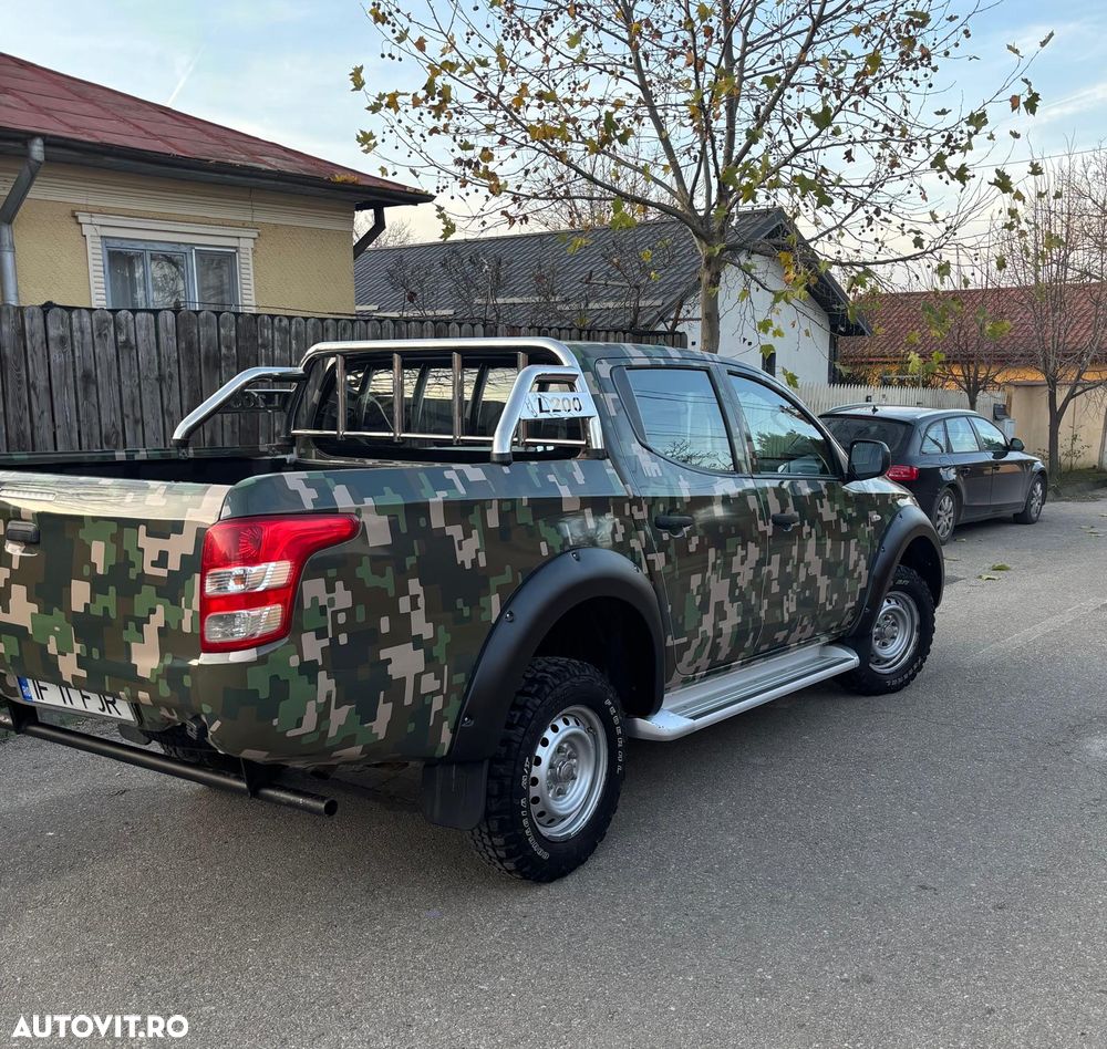 Mitsubishi L200 Double Cab 2.4 DI-D M/T Instyle - 11